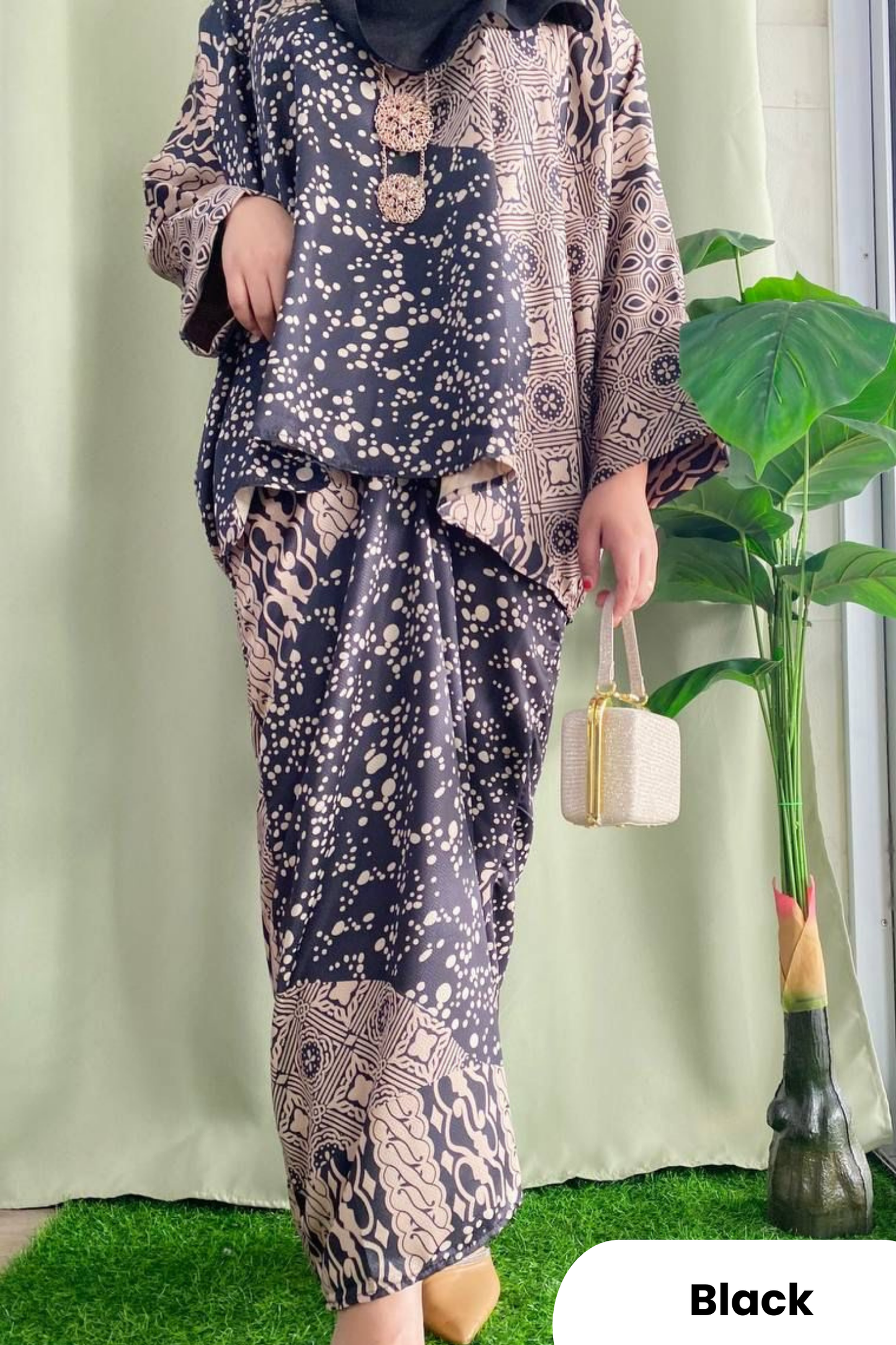 Kurung Kaftan Dinda